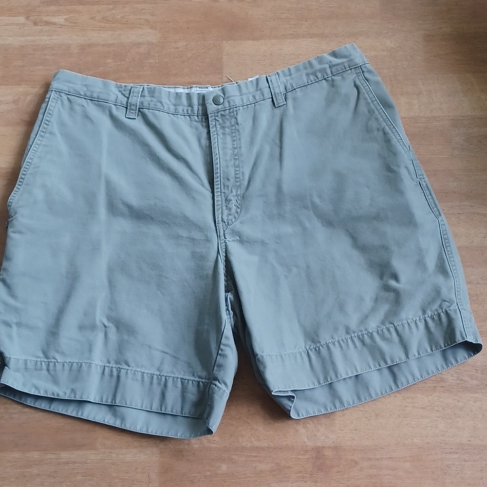 Columbia mens shorts  size 38